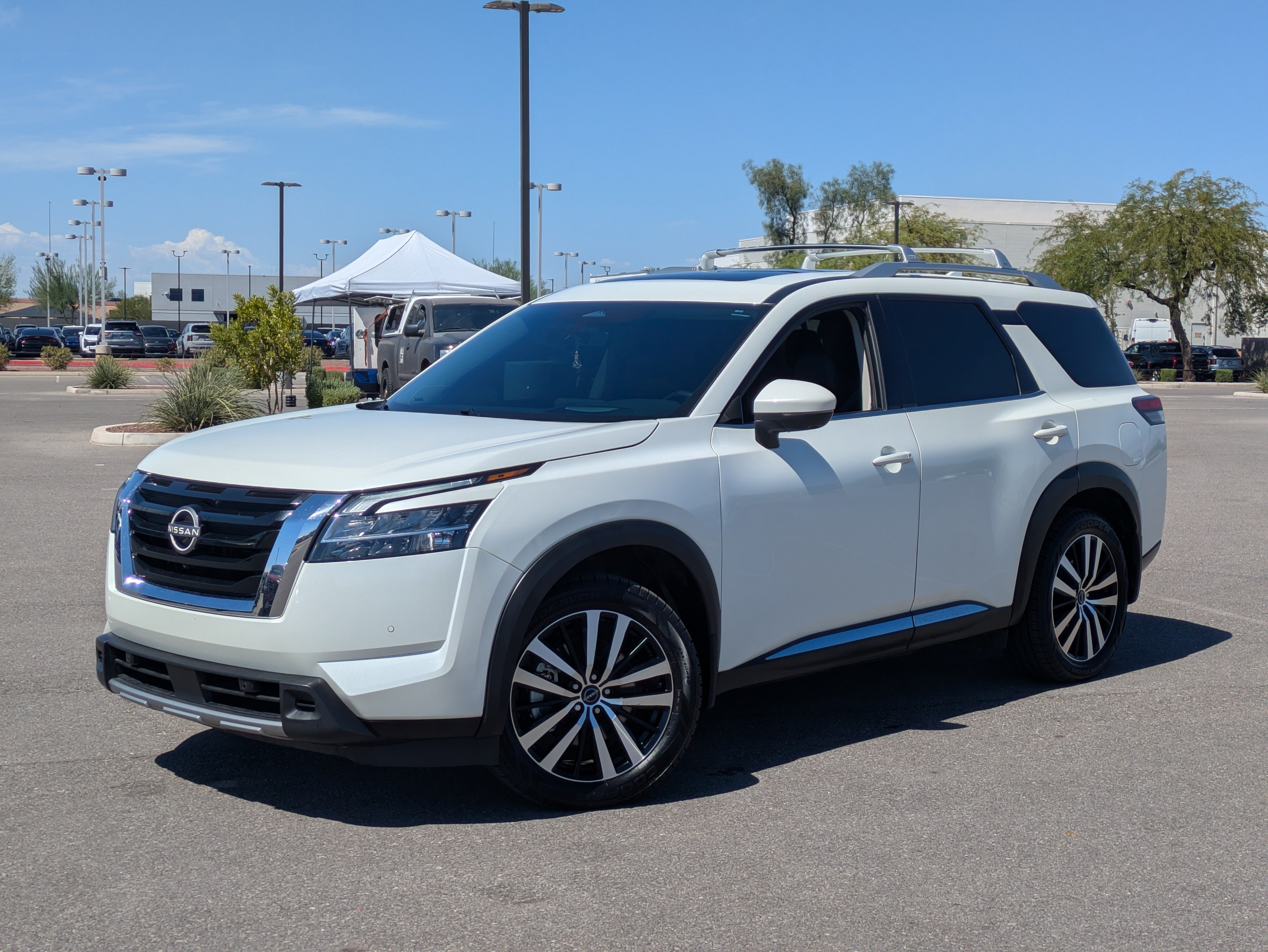 Used 2023 Nissan Pathfinder Platinum w/ Cargo Package FWD image 34