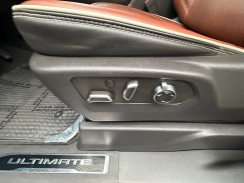 Used 2024 GMC Sierra 3500 Denali Ultimate image 21