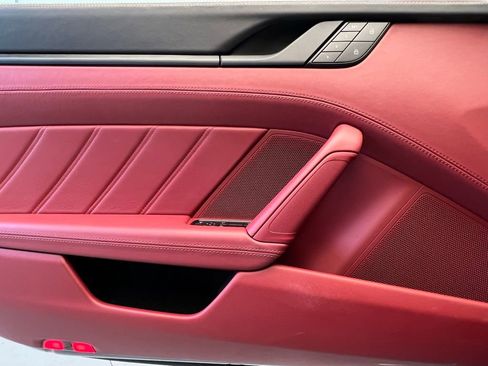 Used 2024 Porsche 911 Targa 4S image 19