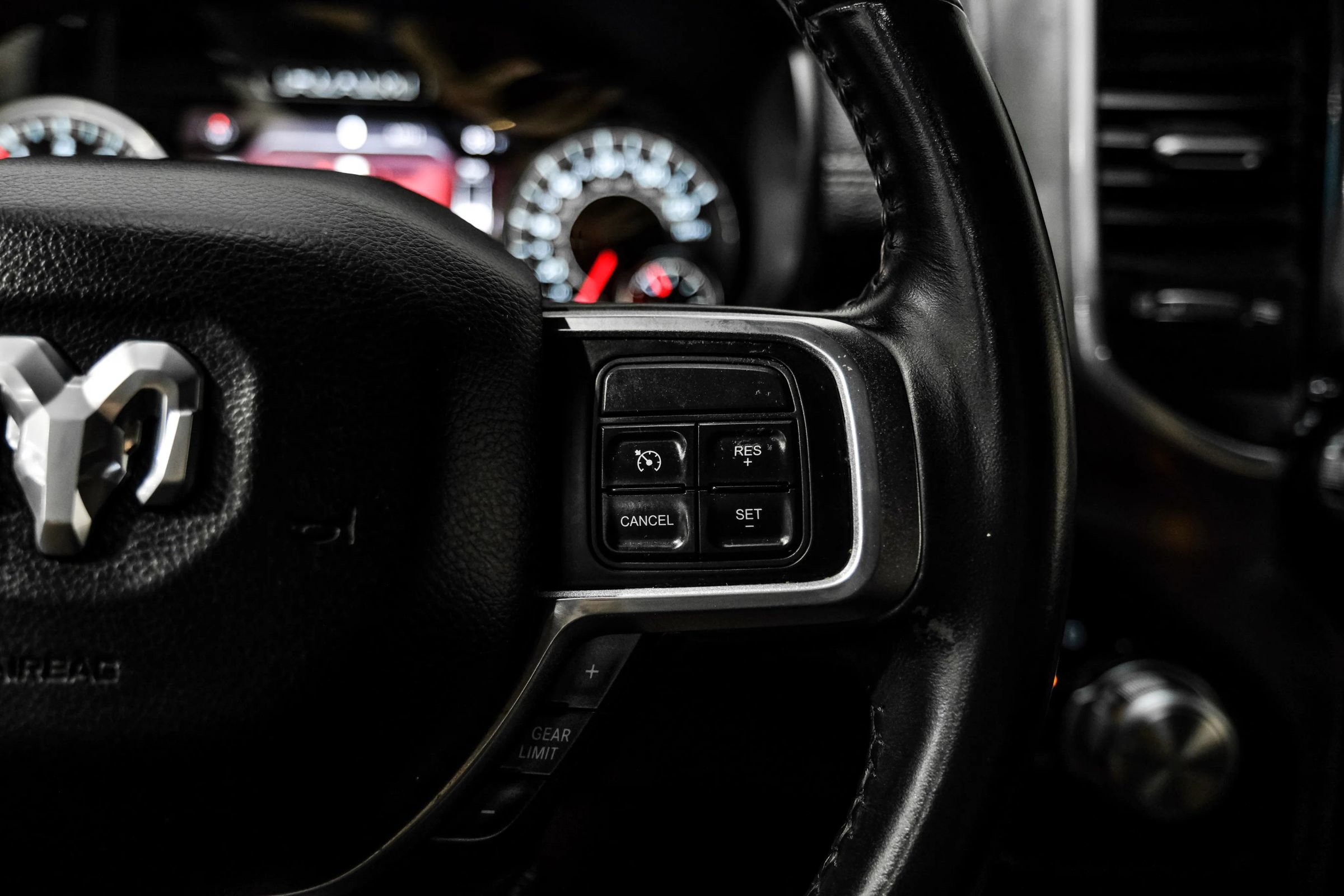 Used 2020 RAM 2500 Laramie w/ Night Edition AWD/4WD image 19