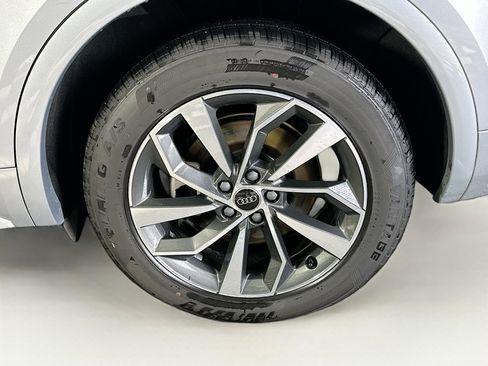 Used 2024 Audi Q5 2.0T Premium Plus image 11