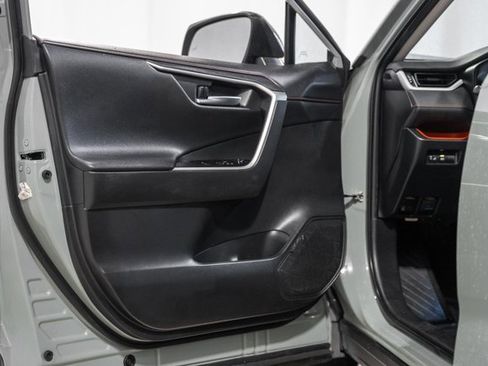 Used 2020 Toyota RAV4 Adventure image 31