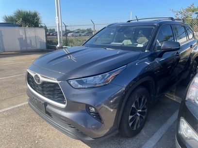 Used 2020 Toyota Highlander XLE