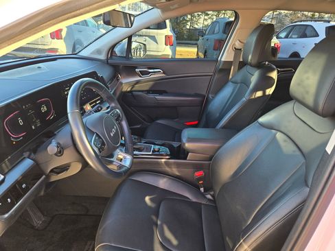 Certified 2023 Kia Sportage EX image 22