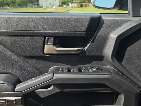 Used 2024 Toyota Tacoma TRD Off-Road AWD/4WD image 10