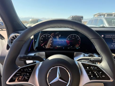 New 2026 Mercedes-Benz GLB 250 4MATIC image 10