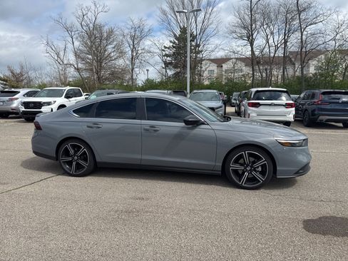 Used 2025 Honda Accord Sport image 26