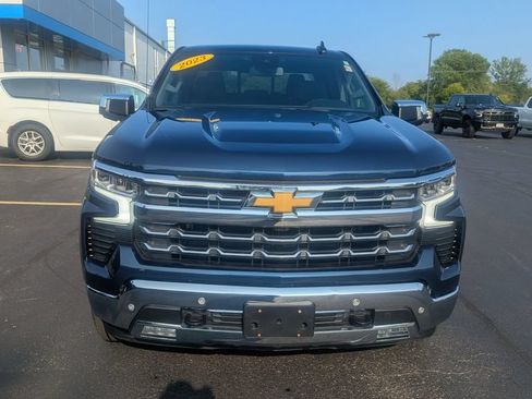Used 2023 Chevrolet Silverado 1500 LTZ AWD/4WD image 2
