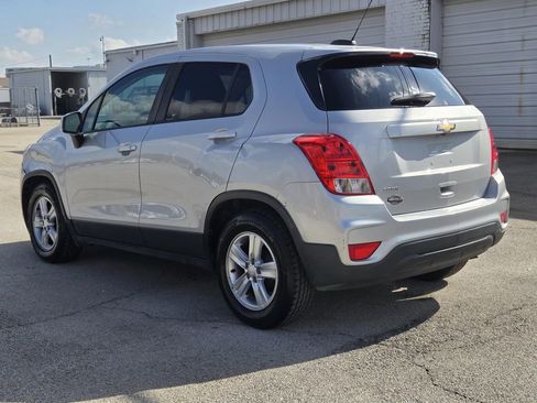 Used 2019 Chevrolet Trax LS w/ Tint and Cruise Package image 5