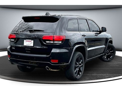 Used 2021 Jeep Grand Cherokee Laredo X image 14