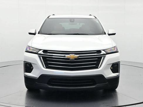 Used 2023 Chevrolet Traverse LT FWD image 2