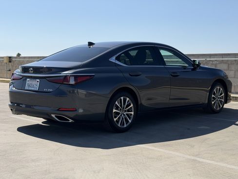 Certified 2025 Lexus ES 350 FWD image 10