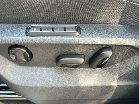 New 2026 Volkswagen Atlas Cross Sport SEL image 18