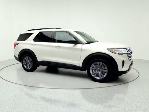 New 2026 Ford Explorer Active w/ Active Comfort Package AWD/4WD image 10
