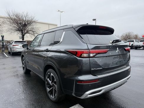 Used 2025 Mitsubishi Outlander SEL image 5