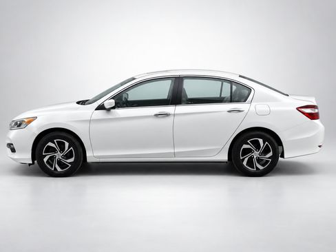 Used 2016 Honda Accord LX image 12
