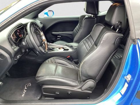 Used 2016 Dodge Challenger SRT Hellcat RWD image 9