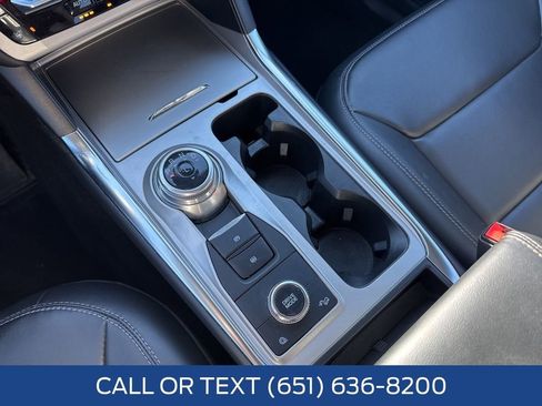 Used 2022 Ford Explorer XLT w/ Equipment Group 202A image 15