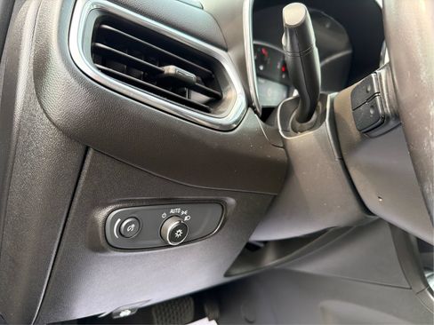 Used 2019 Chevrolet Equinox LT AWD/4WD image 19