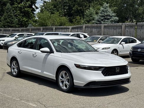 Used 2023 Honda Accord LX image 7