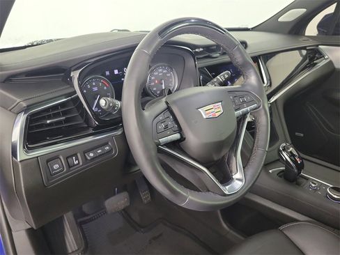 Certified 2023 Cadillac XT6 Premium Luxury w/ Technology Package image 19