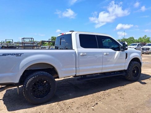 Used 2022 Ford F250 Lariat w/ Lariat Ultimate Package AWD/4WD image 2