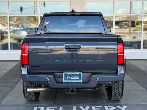 Certified 2025 Toyota Tacoma TRD Off-Road image 10