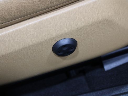 Used 2012 Mercedes-Benz E 350 4MATIC Sedan image 28