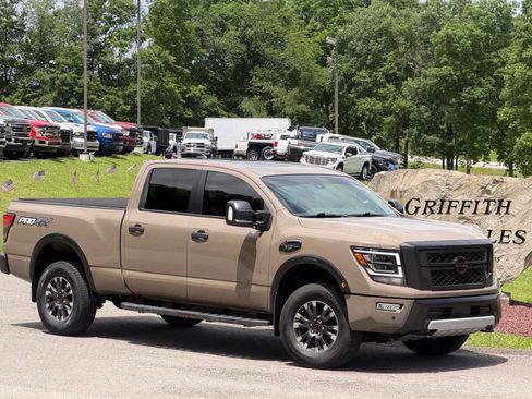 Used 2023 Nissan Titan PRO-4X w/ Pro-4x Convenience Package AWD/4WD image 1
