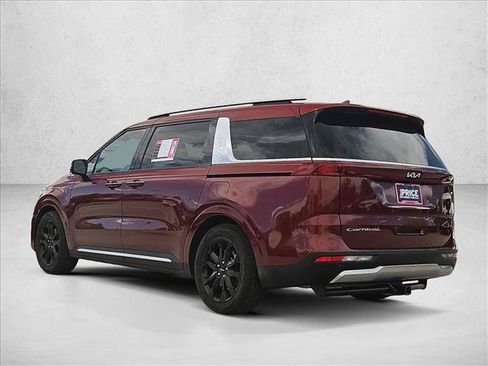 Used 2022 Kia Carnival SX FWD image 8