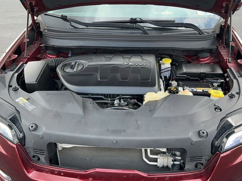 Used 2019 Jeep Cherokee Limited image 36