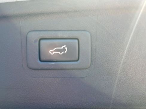 Used 2018 Subaru Outback 2.5i Limited AWD/4WD image 32