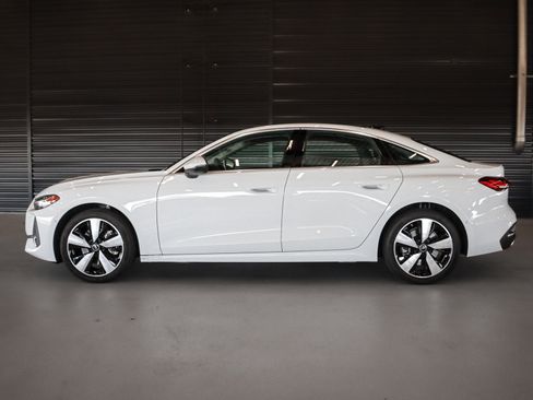 Used 2025 Audi A5 2.0T Premium Plus w/ Premium Plus AWD/4WD image 14