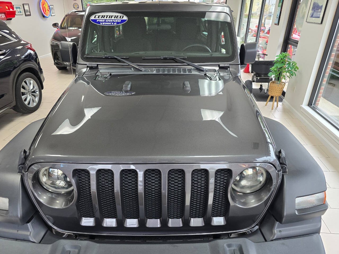 Used 2022 Jeep Wrangler Unlimited Sport AWD/4WD image 4