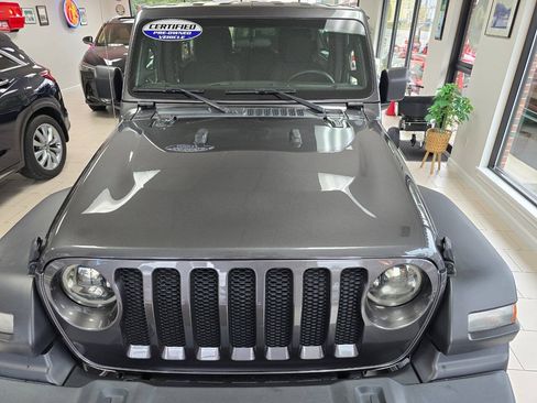 Used 2022 Jeep Wrangler Unlimited Sport AWD/4WD image 4
