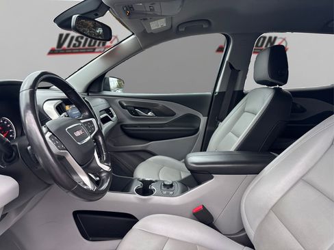 Used 2022 GMC Terrain SLT image 9
