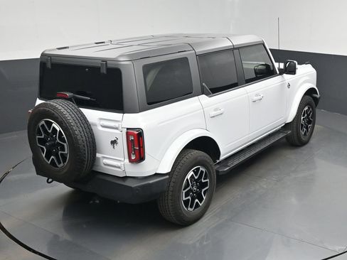 Used 2023 Ford Bronco Outer Banks image 40