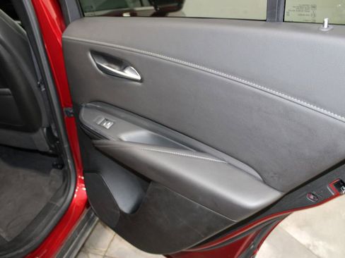 Used 2024 Cadillac XT4 Premium Luxury image 24