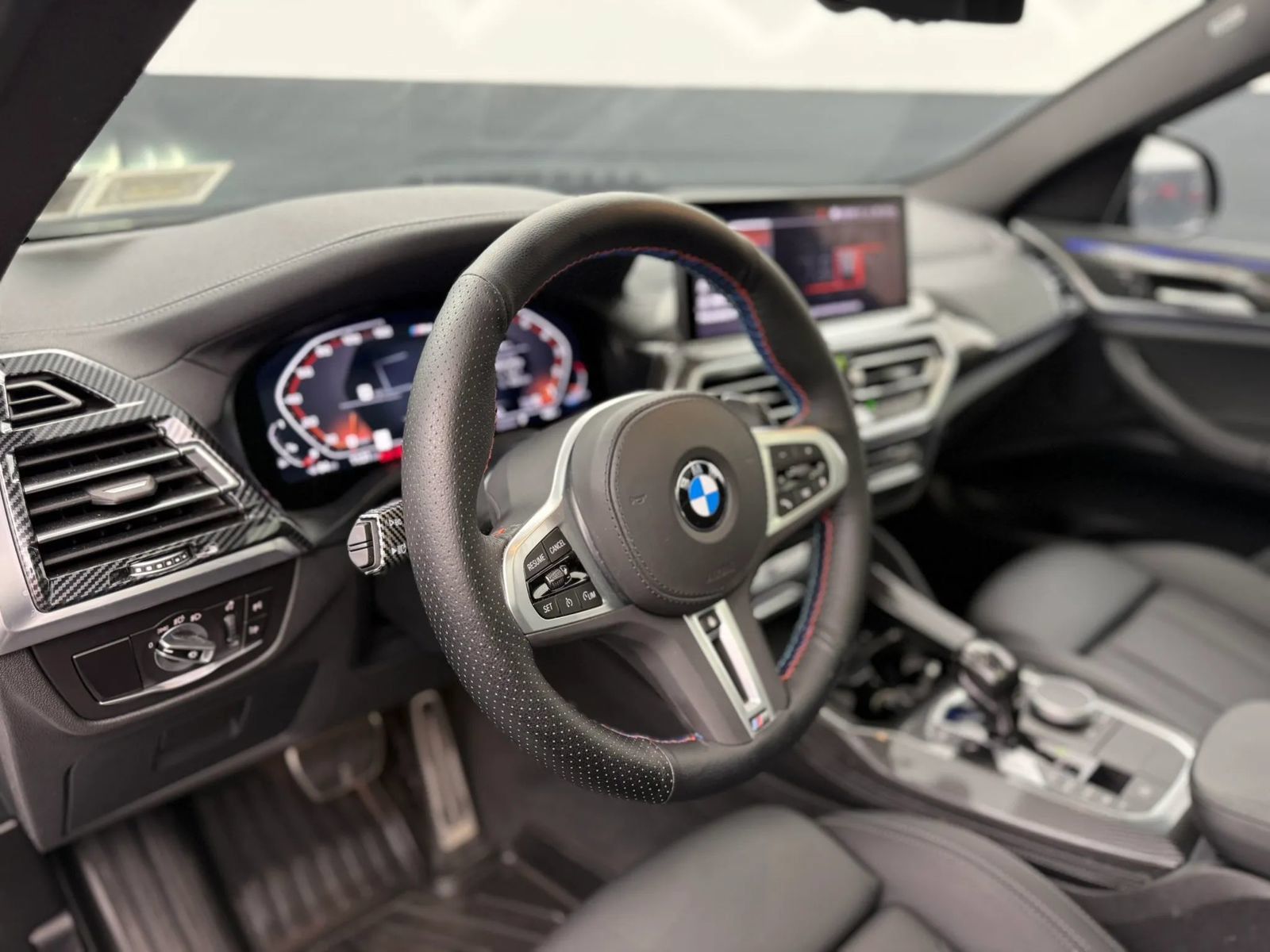 Used 2023 BMW X4 M40i AWD/4WD image 16