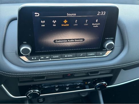 Used 2025 Nissan Rogue S image 14