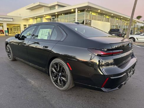 New 2026 BMW i7 xDrive60 w/ Executive Package image 5