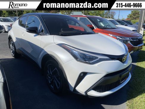 Used 2022 Toyota C-HR Limited image 1