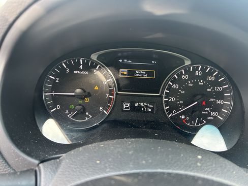 Used 2013 Nissan Altima 2.5 SV w/ 2.5SV Convenience Pkg FWD image 10
