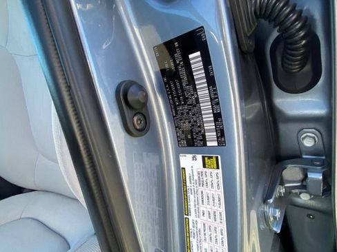 Certified 2024 Toyota Corolla Cross LE AWD/4WD image 32