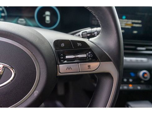 Used 2023 Hyundai Elantra SEL w/ Convenience Package image 11