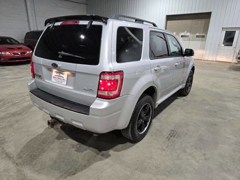 Used 2009 Ford Escape XLT image 11