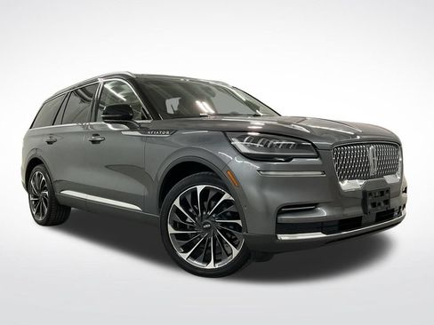 Used 2022 Lincoln Aviator Reserve w/ Equipment Group 201A AWD/4WD image 4
