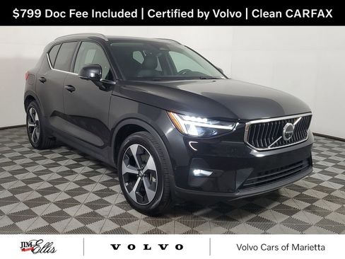 Certified 2025 Volvo XC40 B5 Plus image 1
