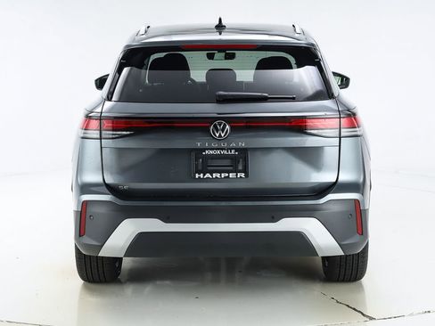 New 2025 Volkswagen Tiguan SE image 46