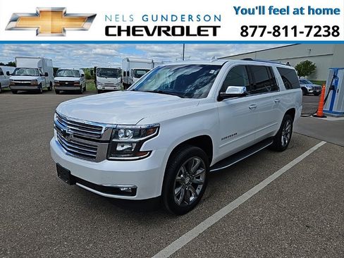 Used 2018 Chevrolet Suburban Premier image 3